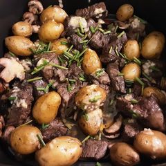A picture of Air Fryer Garlic Butter Steak Bites.