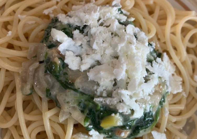 Espagueti con salsa de espinacas ligera🥬