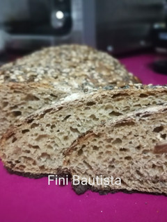 Una foto de Pan de espelta integral100%