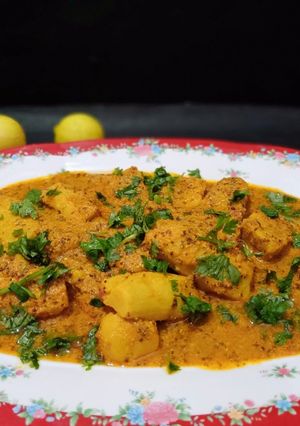 A picture of Taro curry (arbi) with mustard gravy.