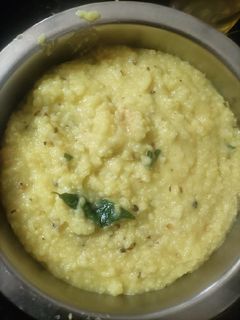 வெண் பொங்கல்(ven pongal recipe in tamil) செய்முறை முக்கிய புகைப்படம்