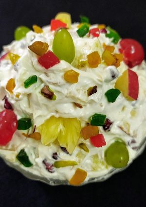 A picture of Creamy Fruit Salad.