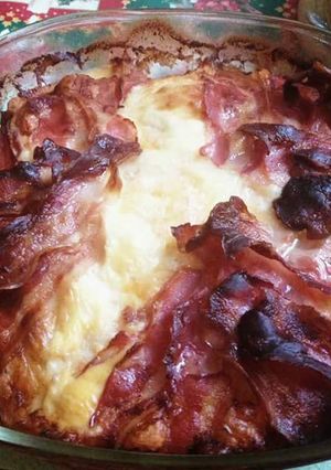 Csirkemell torta sajttal, sonkával, baconnal recept fotója