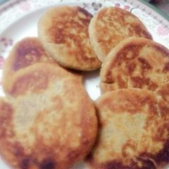 A picture of Meethi tikyaan "Loli".