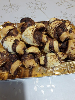 Foto di Cornetti pasta sfoglia alla nutella express
