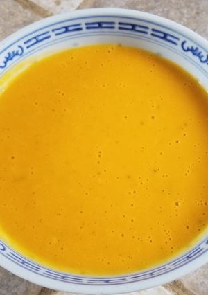 A picture of Red curry squash soup.