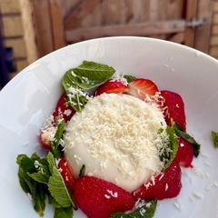 A picture of (Coconut) Ricotta Panna Cotta.