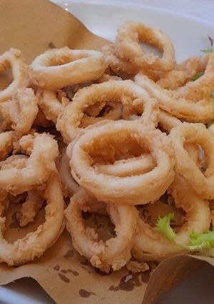 A picture of Fried Calamari 🥯🦑.