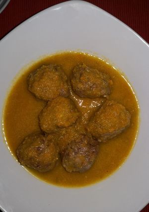 Foto principal de Albóndigas al horno en salsa de zanahorias