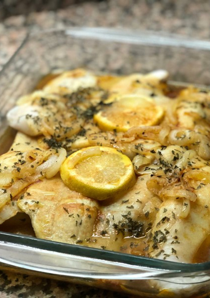 Una foto de Merluza encebollada
