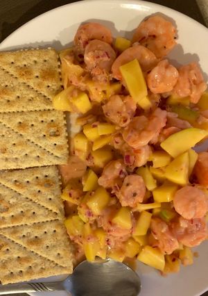 Una foto de Ceviche camarón y mango