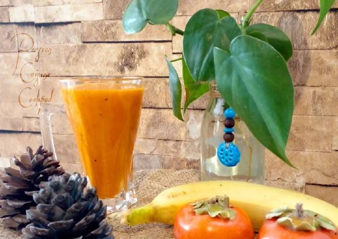 Steps to Prepare Super Quick Homemade Persimmon and banana smoothie