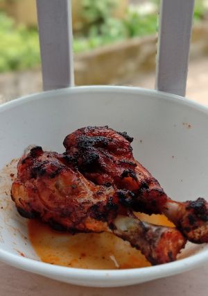 झटपट चिकन लेग तंदुरी (chicken leg tandoori recipe in marathi) रेसिपी चे मुख्य फोटो 