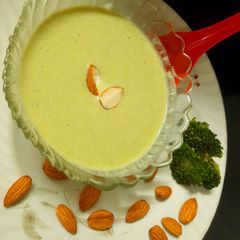 A picture of Creamy Almond Broccoli Soup.
