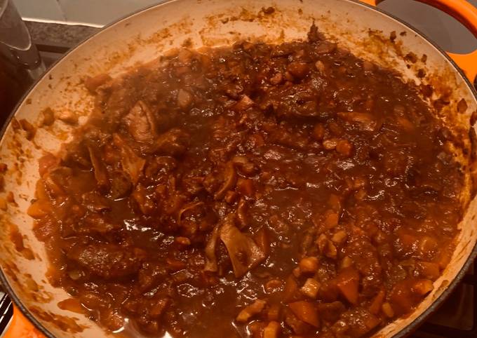 Slow cooked beef ragu