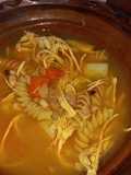 Sopa de alubias con pollo