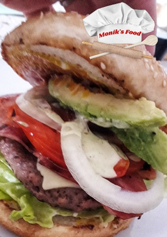 Una foto de Hamburguesas al estilo Monik's Food