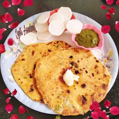 A picture of Radish paratha (mooli paratha).