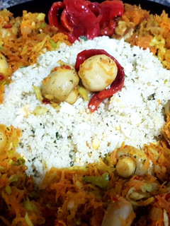 Una foto de Cous cous con champiñones y vegetales
