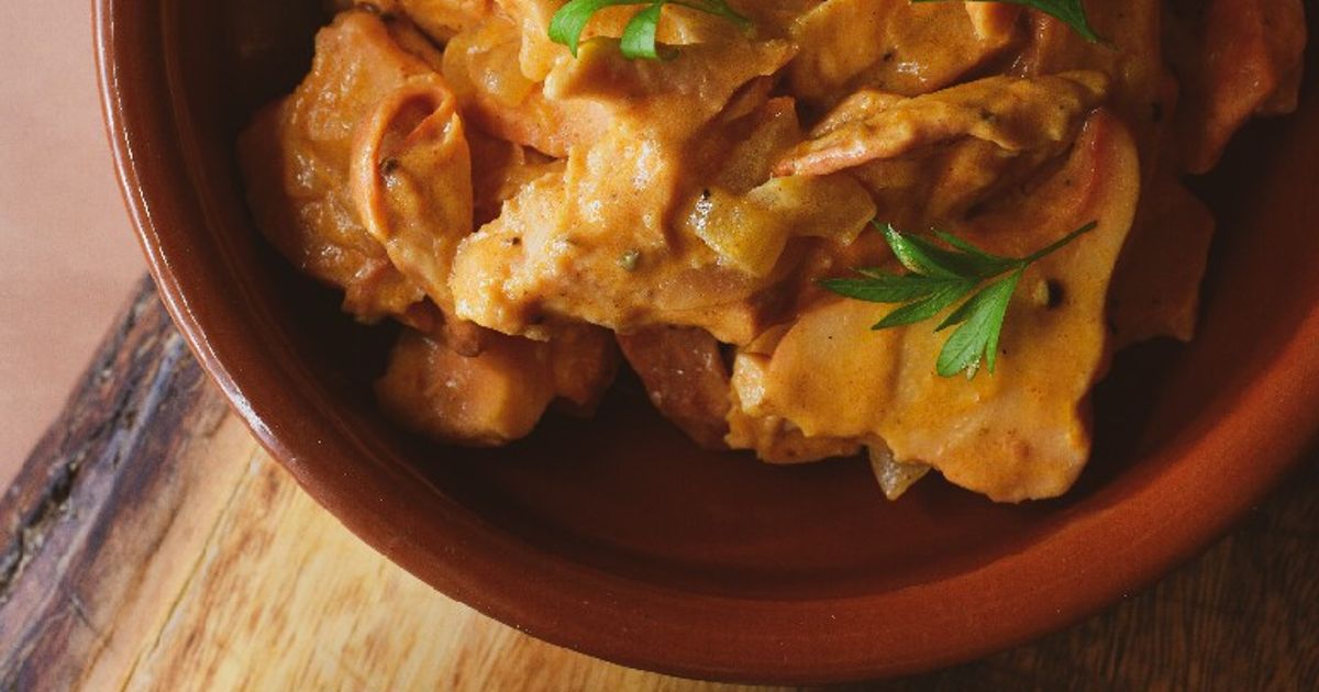 Mushroom Stroganoff (Using Foraged Chicken Of The Woods)