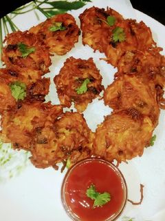 চাউয়ের পকোরা ( Chow mein pakora recipe In Bengali রেসিপির প্রধান ছবি