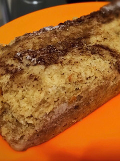 Una foto de Budín de banana sin huevos y sin leche. 5 ingredientes, 3 pasos. Muy fácil
