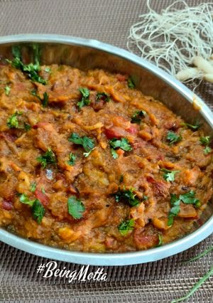 A picture of Baigan Bharta/ Ringna No Olo sabzi.