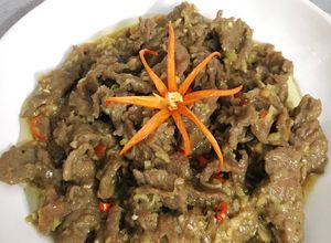 Hình của món Thịt bò xào sả ớt.