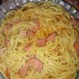 Guiso de fideo espaguetti con salchichas