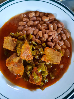 Una foto de Costillas de puerco en salsa