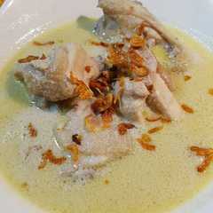 A picture of Opor Ayam Kampung.