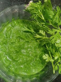 તીખી ગ્રીન ચટણી રેસીપી મુખ્ય ફોટો