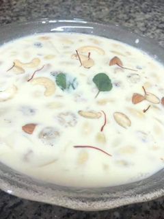 चावल की खीर (chawal ki kheer recipe in Hindi) रेसिपी मुख्य फोटो