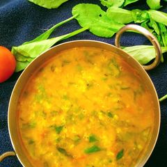 A picture of Dal palak.