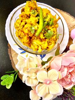 फूलगोभी की शाही सब्ज़ी (fulgobi ki shahi sabzi recipe in Hindi) रेसिपी मुख्य फोटो