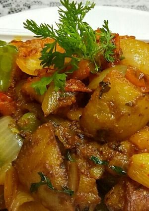 A picture of Aloo simla mirch ki sabzi.