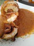 Lomo relleno con salsa de verdura