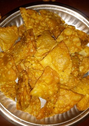 A picture of Khasta papdi.