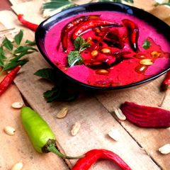 A picture of Chuqandar raita /beetroot.
