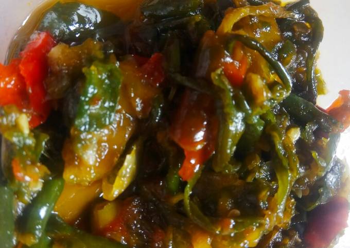 Wajib coba! Resep mudah bikin Sambal Cabai hijau  sedap