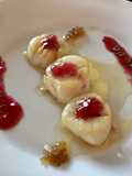 Capesante con marmellata di uva spina e cipolle caramellate
