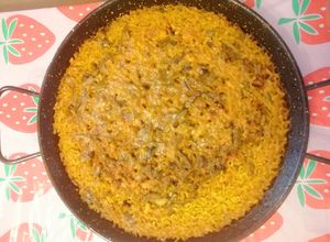 Una foto de Paella ciega de marisco