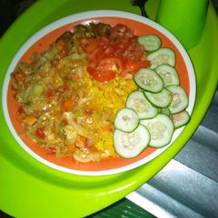 A picture of Jollop rice and macaroni with vegetable souce.