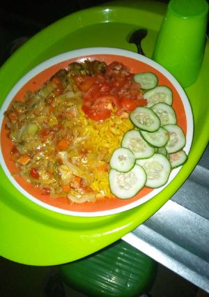 A picture of Jollop rice and macaroni with vegetable souce.