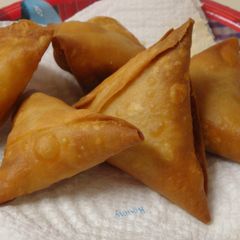 A picture of Beef Samosa.