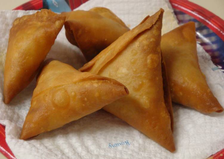 How to Prepare Super Quick Homemade Beef Samosa