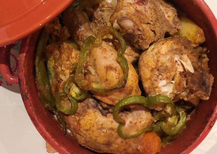 طاجن دجاج بالخضار (بالفخار) 😋👌🏻