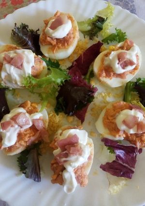 Foto principal de Huevos rellenos de bacon ahumado