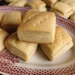 Una foto de Bizcochos de grasa y aceite, caseritos, y ADICTIVOS😍!!!
