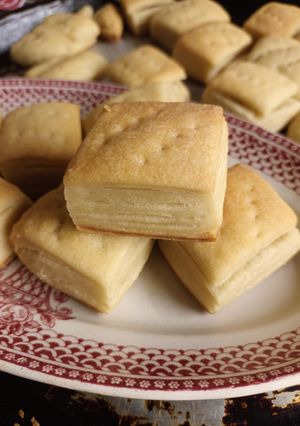Una foto de Bizcochos de grasa y aceite, caseritos, y ADICTIVOS😍!!!